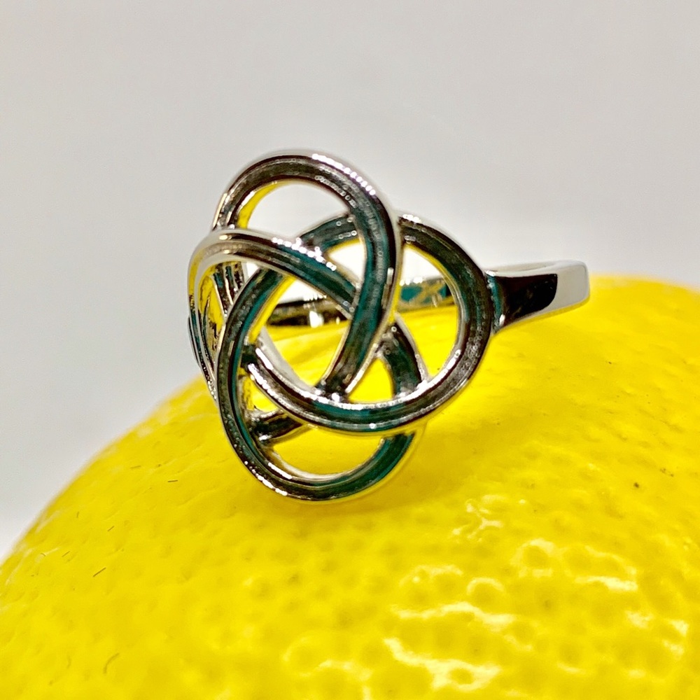 Celtic Knot Ring ( right hand / boho)